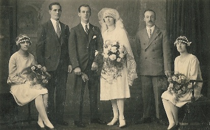 Marriage of Frederick William Dunkley and Ethel Priscilla Baker on 17 September 1927 at St James Church, Northampton, Northamptonshire, England